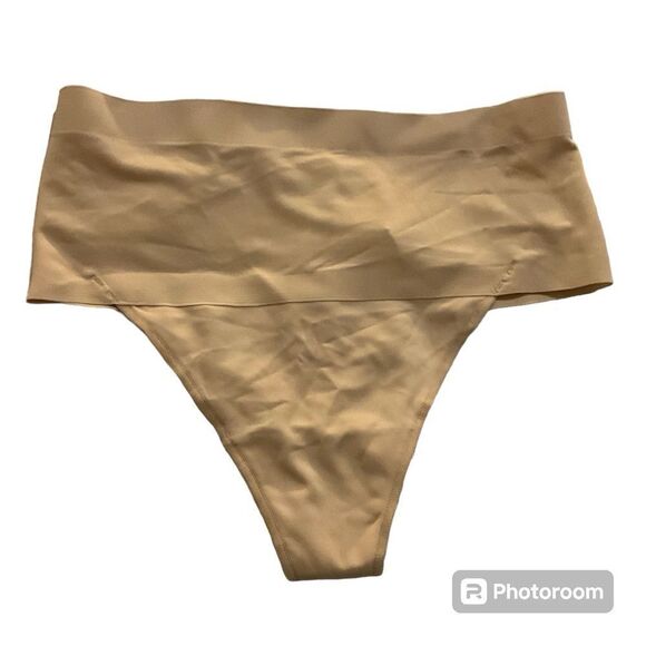 🌼🌼Maidenform thong. NWOT Small🌼🌼 - Picture 1 of 2